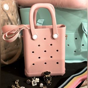 Waterproof tote. Handbag. Croc. Bogg bag